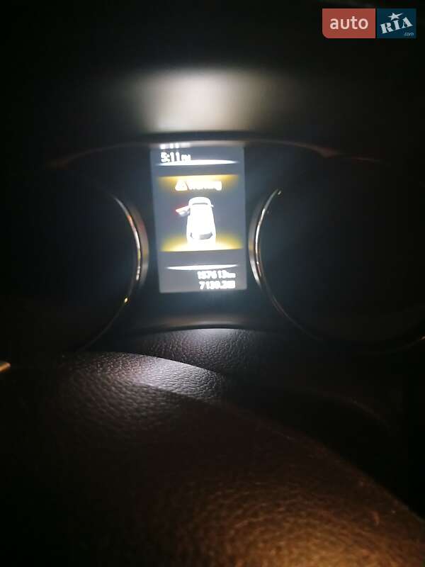 Позашляховик / Кросовер Nissan Rogue 2014 в Южному