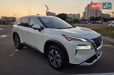 Внедорожник / Кроссовер Nissan Rogue 2021 в Киеве