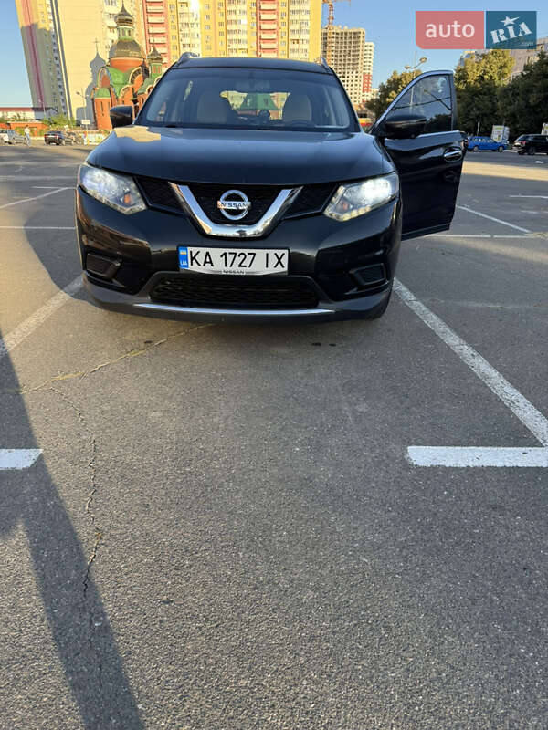 Внедорожник / Кроссовер Nissan Rogue 2016 в Броварах