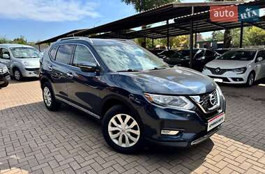 Внедорожник / Кроссовер Nissan Rogue 2015 в Кривом Роге