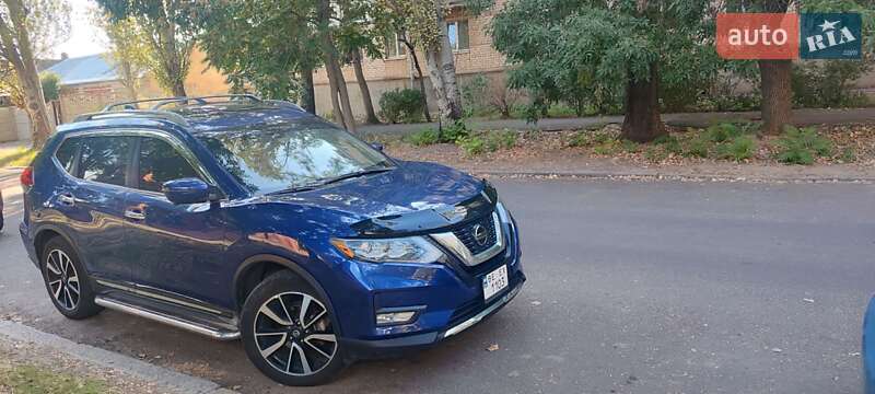 Позашляховик / Кросовер Nissan Rogue 2018 в Миколаєві