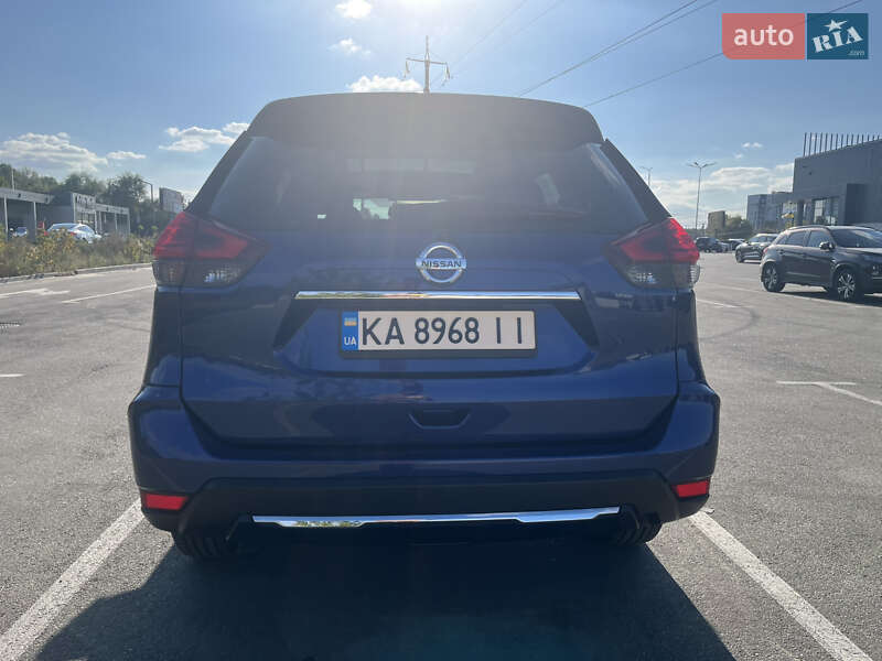 Внедорожник / Кроссовер Nissan Rogue 2017 в Ирпене