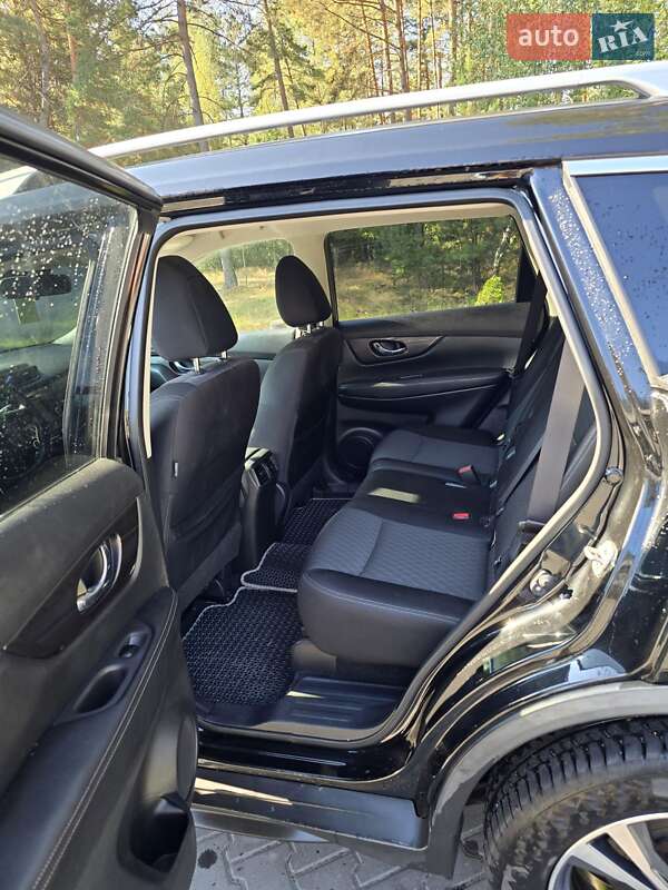 Внедорожник / Кроссовер Nissan Rogue 2019 в Маневичах