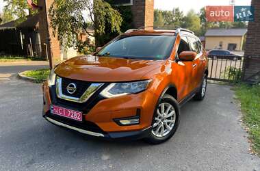 Внедорожник / Кроссовер Nissan Rogue 2017 в Львове