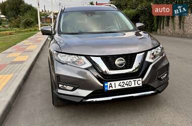 Позашляховик / Кросовер Nissan Rogue 2019 в 
