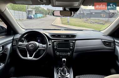 Позашляховик / Кросовер Nissan Rogue 2019 в 