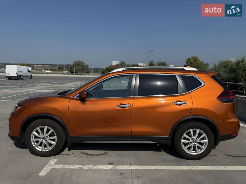 Внедорожник / Кроссовер Nissan Rogue 2019 в Киеве