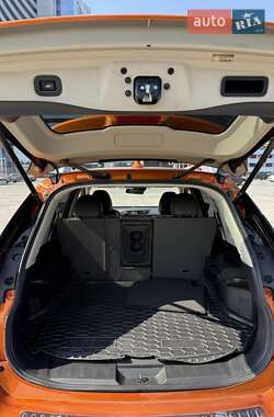 Позашляховик / Кросовер Nissan Rogue 2019 в 