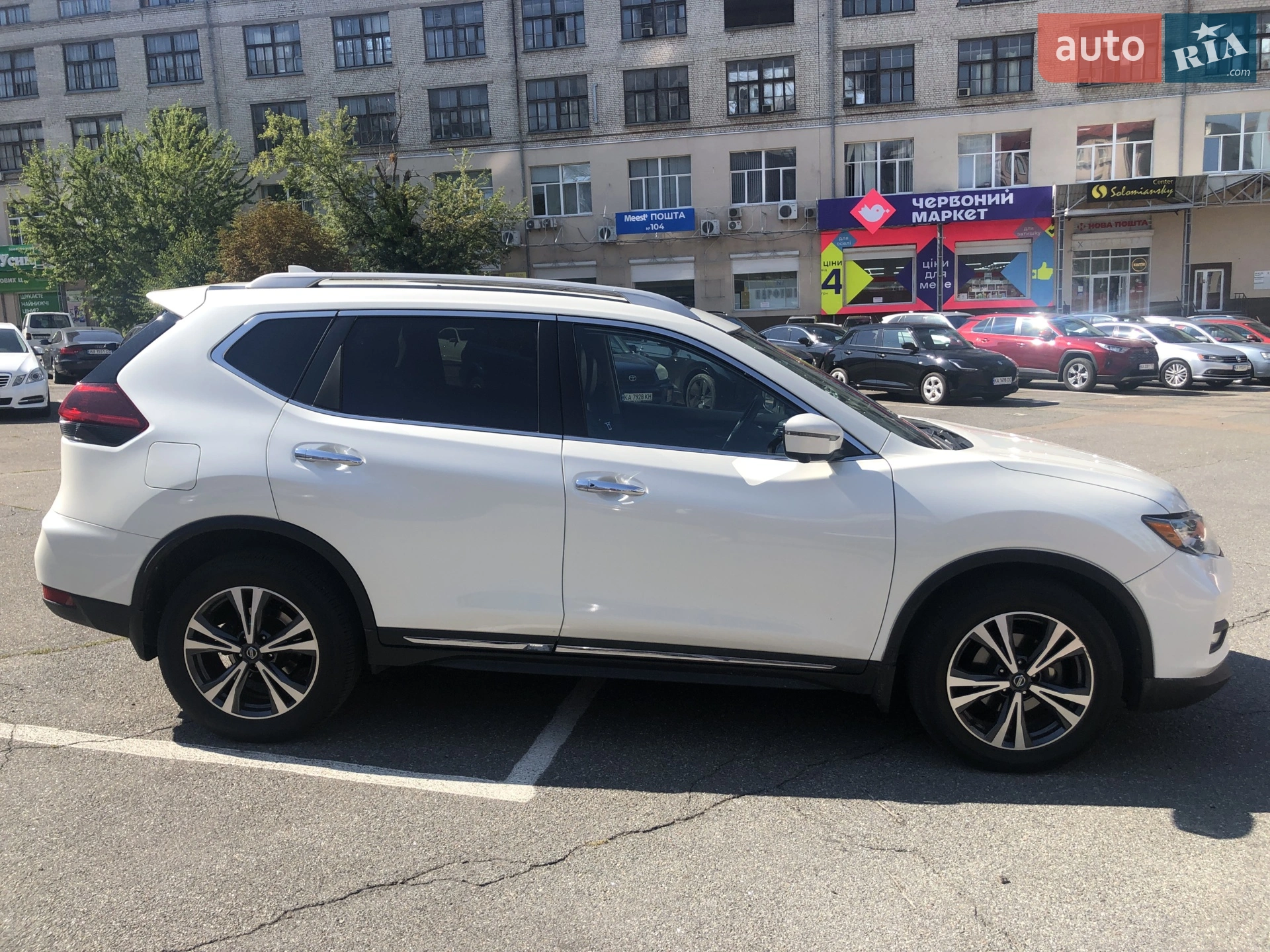 2018 Nissan Rogue - мініатюра 4