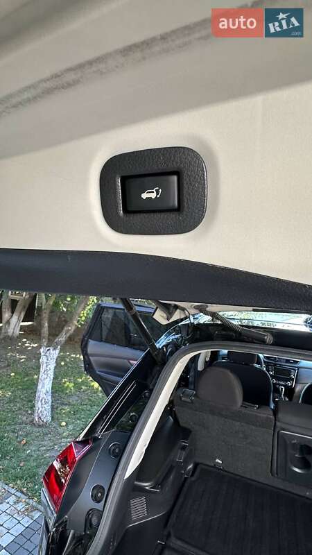 Позашляховик / Кросовер Nissan Rogue 2018 в Вишневому фото 28 Позашляховик / Кросовер Nissan Rogue 2018 в Вишневому