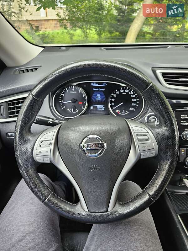 Внедорожник / Кроссовер Nissan Rogue 2016 в Коломые