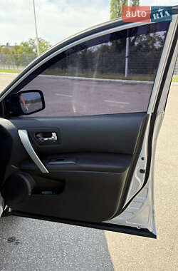 Внедорожник / Кроссовер Nissan Rogue 2014 в 