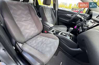 Внедорожник / Кроссовер Nissan Rogue 2016 в 