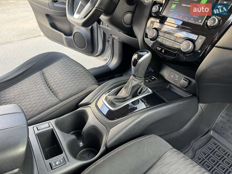 Внедорожник / Кроссовер Nissan Rogue 2019 в Днепре