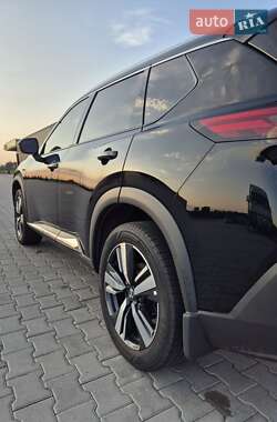 Внедорожник / Кроссовер Nissan Rogue 2021 в 