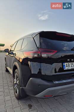 Внедорожник / Кроссовер Nissan Rogue 2021 в 