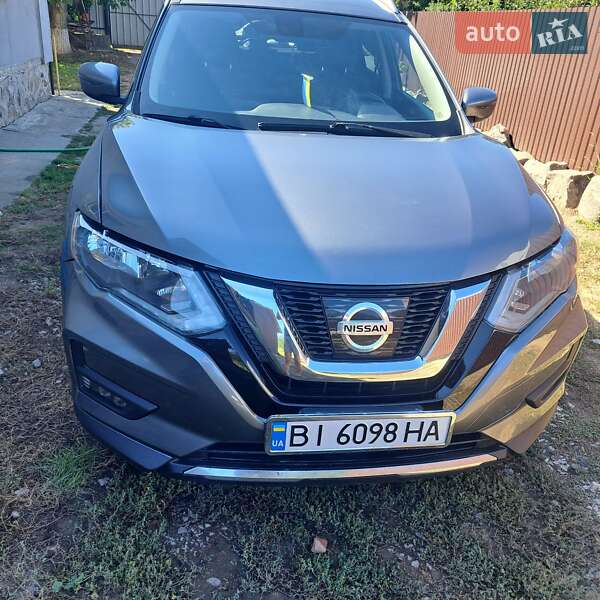 Внедорожник / Кроссовер Nissan Rogue 2018 в Полтаве