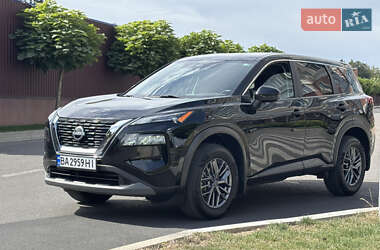 Внедорожник / Кроссовер Nissan Rogue 2022 в Умани