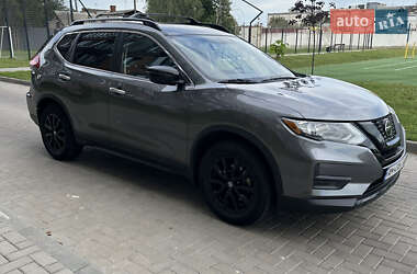 Внедорожник / Кроссовер Nissan Rogue 2018 в 