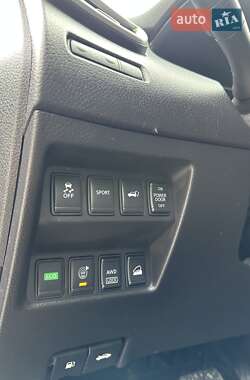 Позашляховик / Кросовер Nissan Rogue 2014 в 