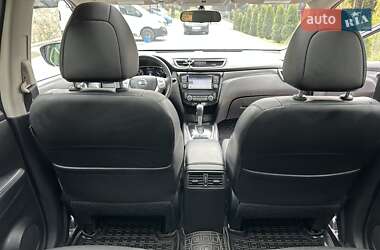 Позашляховик / Кросовер Nissan Rogue 2014 в 