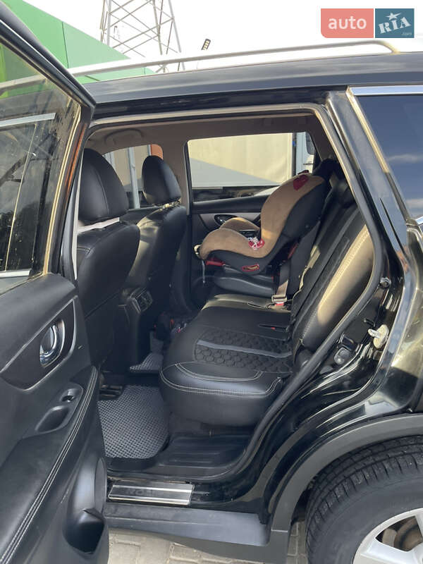 Внедорожник / Кроссовер Nissan Rogue 2016 в Одессе