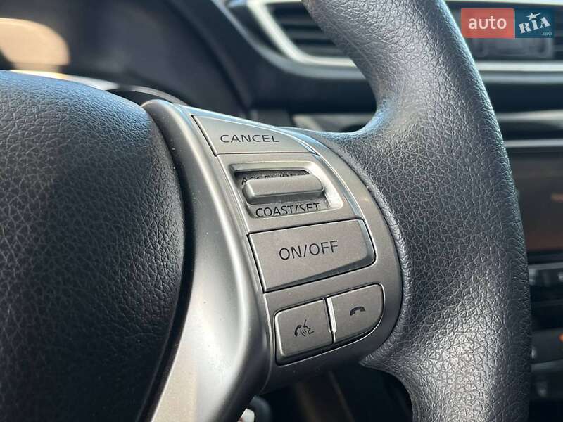 Внедорожник / Кроссовер Nissan Rogue 2015 в Львове