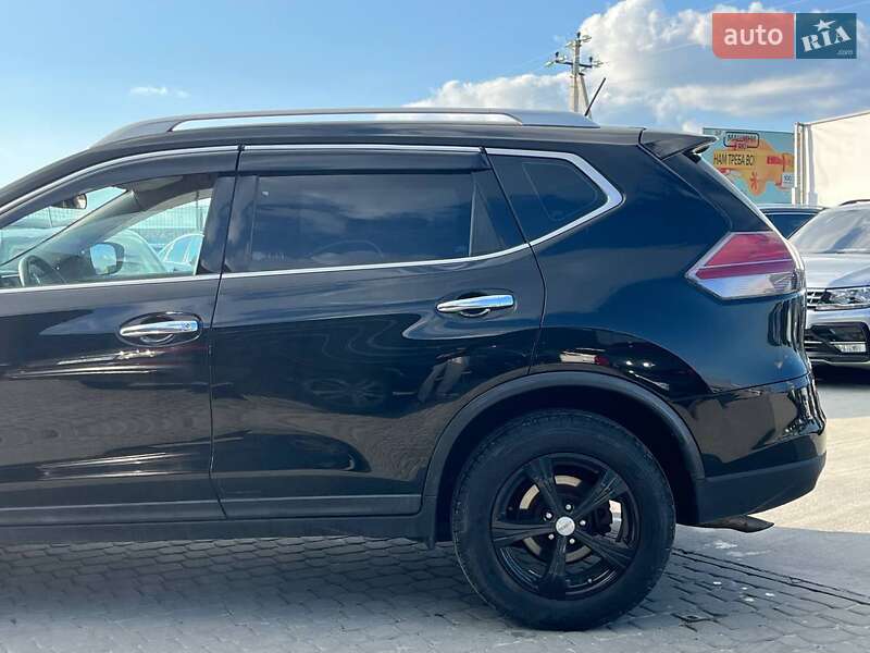 Внедорожник / Кроссовер Nissan Rogue 2015 в Львове