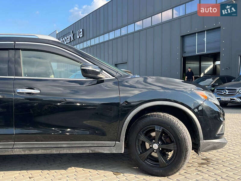 Внедорожник / Кроссовер Nissan Rogue 2015 в Львове