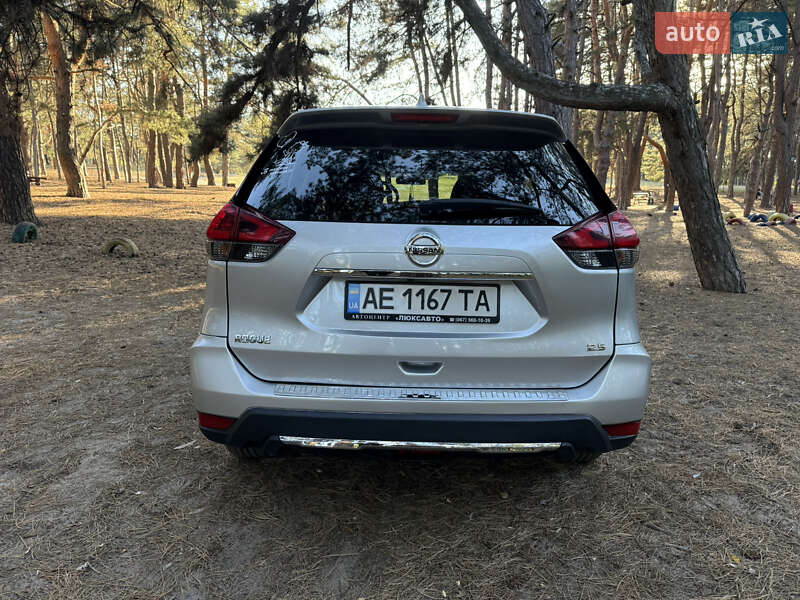 Позашляховик / Кросовер Nissan Rogue 2017 в Дніпрі фото 4 Позашляховик / Кросовер Nissan Rogue 2017 в Дніпрі