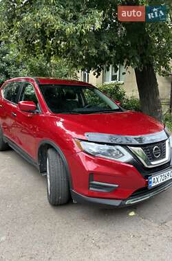 Внедорожник / Кроссовер Nissan Rogue 2017 в Ивано-Франковске