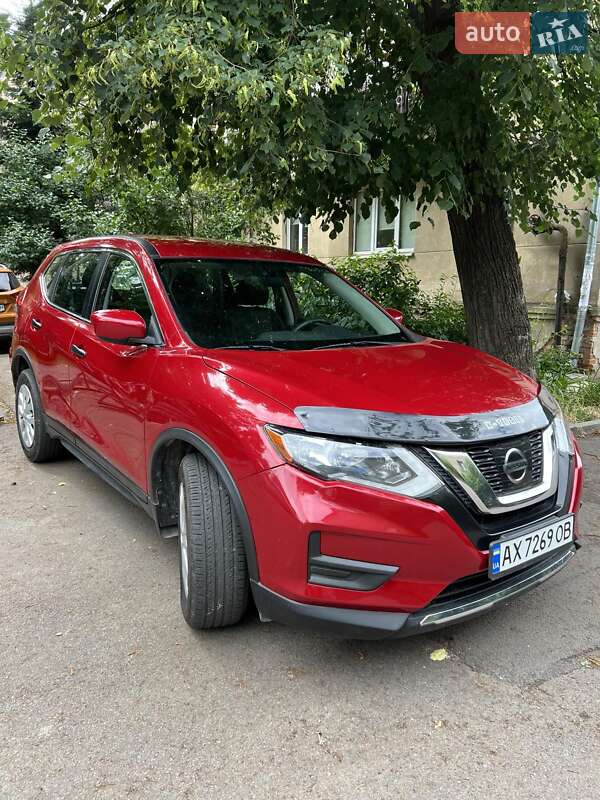 Внедорожник / Кроссовер Nissan Rogue 2017 в Ивано-Франковске