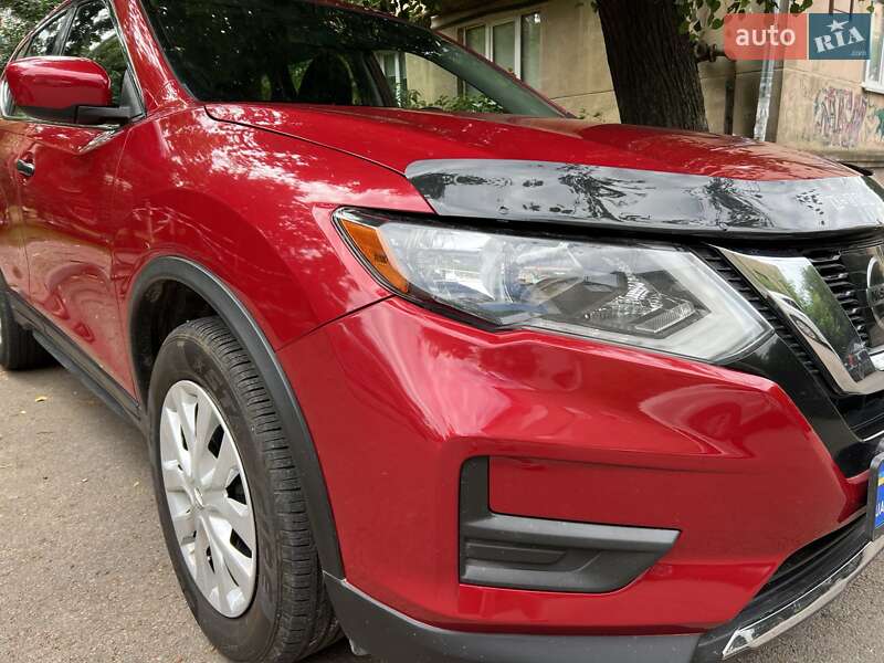 Внедорожник / Кроссовер Nissan Rogue 2017 в Ивано-Франковске