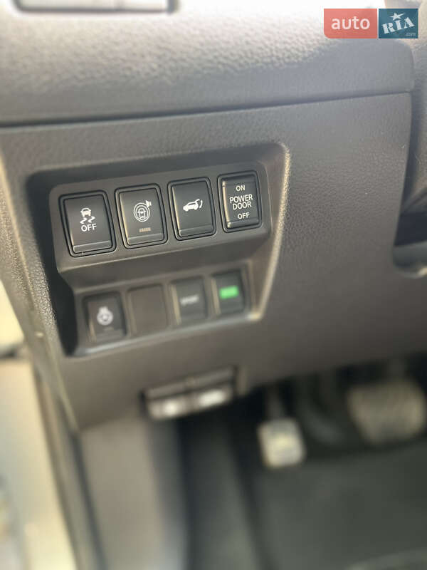 Внедорожник / Кроссовер Nissan Rogue 2017 в Одессе фото 6 Внедорожник / Кроссовер Nissan Rogue 2017 в Одессе