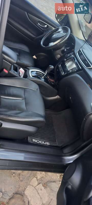 Позашляховик / Кросовер Nissan Rogue 2016 в Жовкві