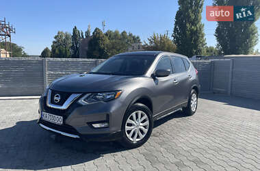 Внедорожник / Кроссовер Nissan Rogue 2016 в Киеве