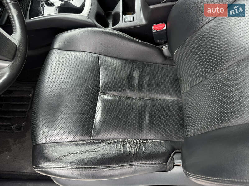 Внедорожник / Кроссовер Nissan Rogue 2015 в Луцке