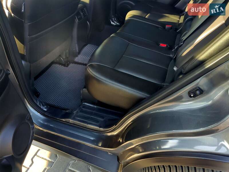 Позашляховик / Кросовер Nissan Rogue 2019 в Чернівцях