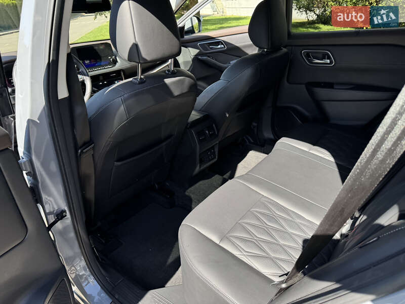 Позашляховик / Кросовер Nissan Rogue 2021 в Києві