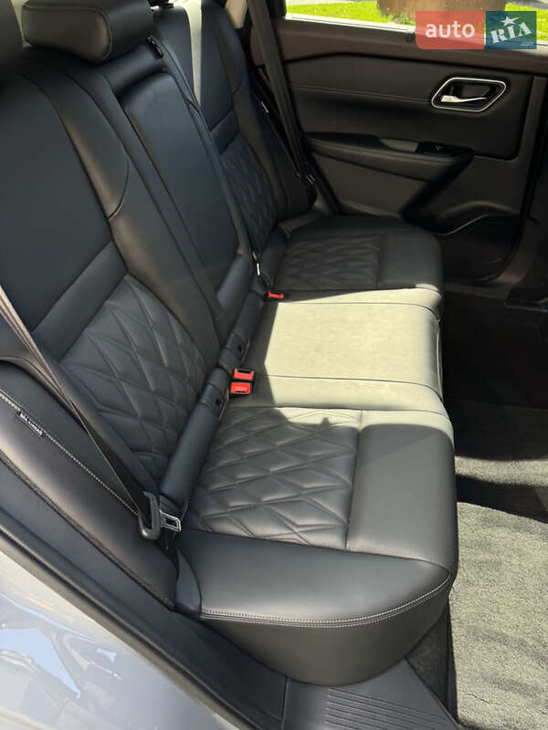 Позашляховик / Кросовер Nissan Rogue 2021 в Києві