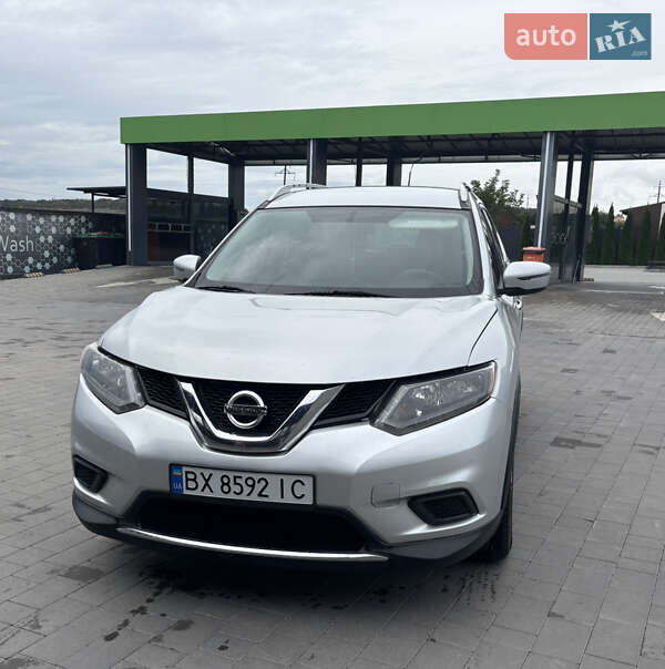 Внедорожник / Кроссовер Nissan Rogue 2015 в Каменец-Подольском