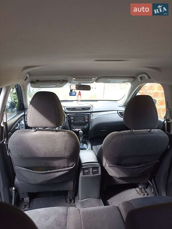 Позашляховик / Кросовер Nissan Rogue 2015 в Костопілі