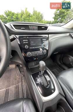 Внедорожник / Кроссовер Nissan Rogue 2015 в 