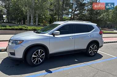 Внедорожник / Кроссовер Nissan Rogue 2016 в 