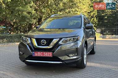 Внедорожник / Кроссовер Nissan Rogue 2018 в 