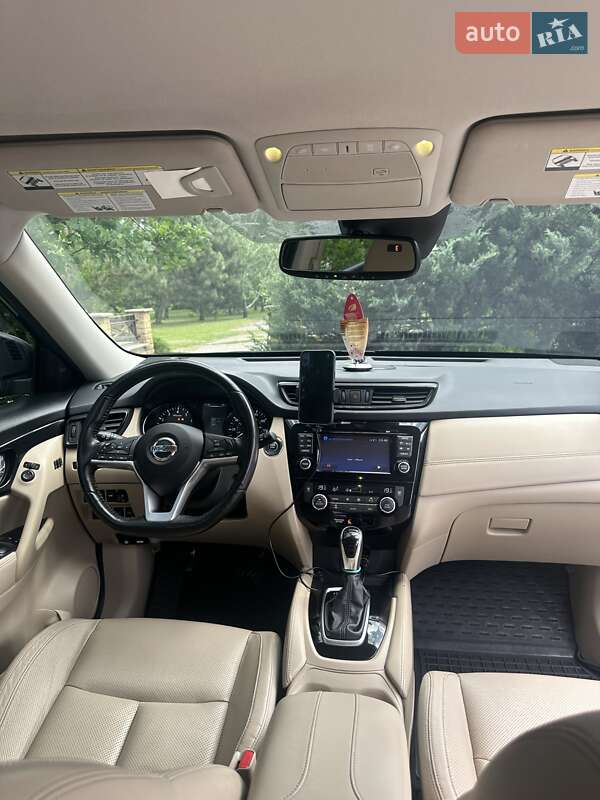 Позашляховик / Кросовер Nissan Rogue 2017 в Харкові