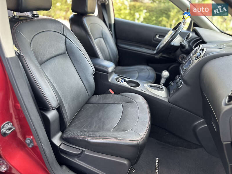 Позашляховик / Кросовер Nissan Rogue 2011 в Одесі