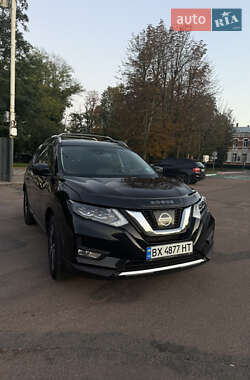 Внедорожник / Кроссовер Nissan Rogue 2017 в Хмельницком