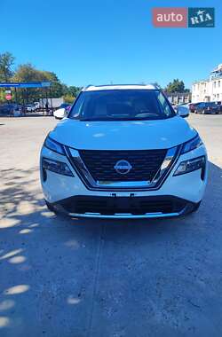 Внедорожник / Кроссовер Nissan Rogue 2023 в Киеве