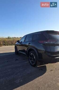 Внедорожник / Кроссовер Nissan Rogue 2024 в 